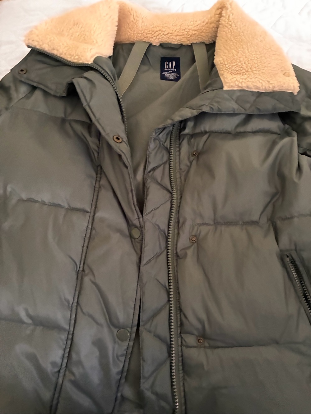 GAP Women's Oversized Puffer Sherpa Collar zip front coat XS - Picture 6 of 6